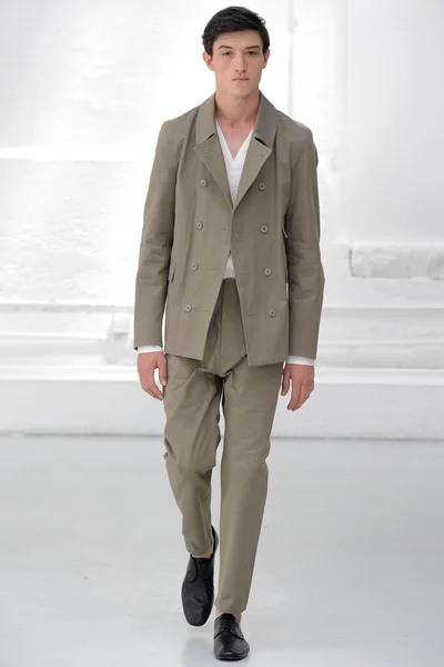 Look 8